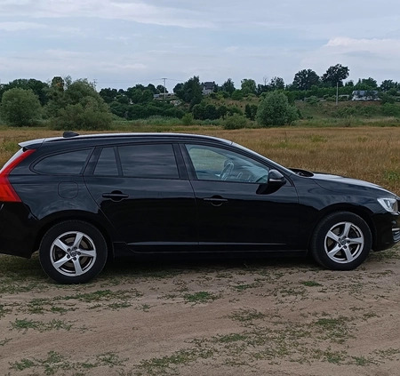 Volvo V60 cena 46500 przebieg: 197000, rok produkcji 2016 z Pyzdry małe 667